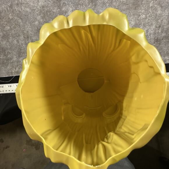 Marvel Guardians of the Galaxy Vol 2 Groot Popcorn Bucket Theater Exclusive - Picture 2 of 4